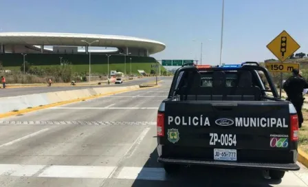 Decomisan boletos de reventa afuera del Estadio Chivas