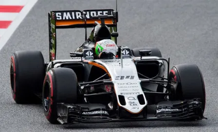 Checo Pérez critica falta de velocidad de Alfonso Celis