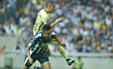 Árbitro no marca penalti contra América 