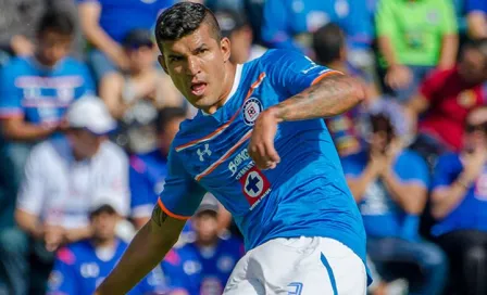 Maza asegura que renovó un año más con Cruz Azul