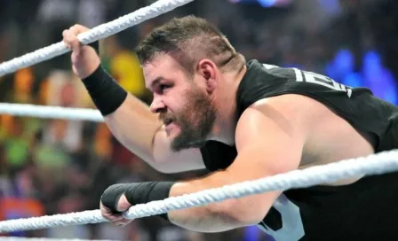 Kevin Owens vence a AJ Styles y califica a MITB