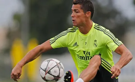 CR7 se entrena con normalidad tras fuerte golpe