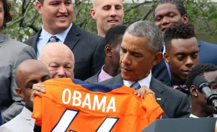 Broncos visitan Casa Blanca tras conquista del SB