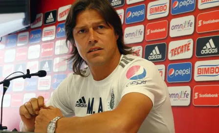 "El jugador es un ser humano, no un paquete": Almeyda