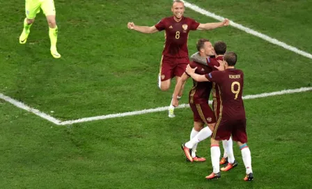 Rusia consigue agónico empate contra Inglaterra