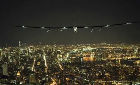 Solar Impulse II surca los cielos de NY