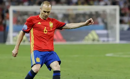 "El Balón de Oro no es una espina": Iniesta