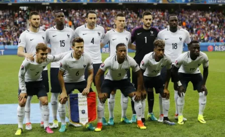 UEFA ordena a Francia a modificar su playera