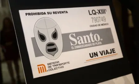 Santo, homenajeado con boleto de metro