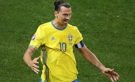 Zlatan se despide de la selección de Suecia con derrota