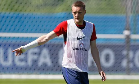 Vardy acuerda ampliar 4 años su contrato con Leicester