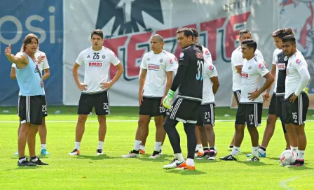 Chivas viaja a EU para comenzar pretemporada