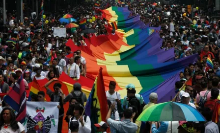 'Orgullo gay' invade Paseo de la Reforma