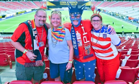 Glendale se 'impregna' de rojo, blanco y azul en CA