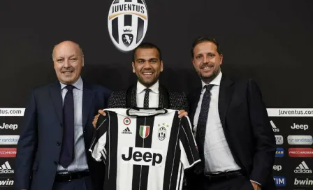 Dani Alves quiere a Mascherano en la Juventus 