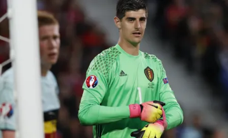 Courtois habría golpeado a entrenador belga tras eliminación