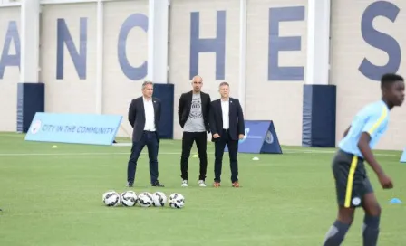 Guardiola causa furor en presentación con el Manchester City