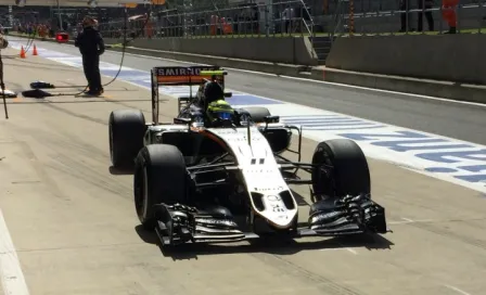 Checo, multado por rebasar límites de velocidad en Silverstone