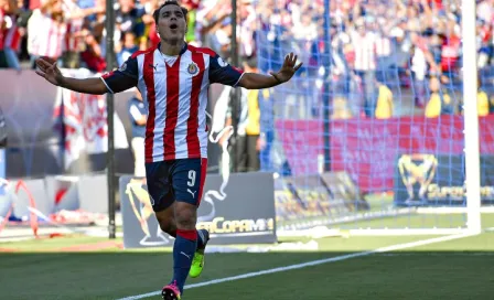 Revive los goles más importantes de Omar Bravo con Chivas