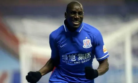 Demba Ba sorprende con pregunta tras cirugía por lesión