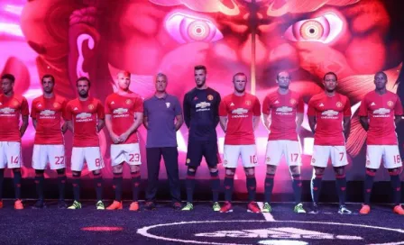 Man United revela su uniforme de local para campaña 2016-17