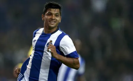 Tecatito se estrena como goleador en pretemporada