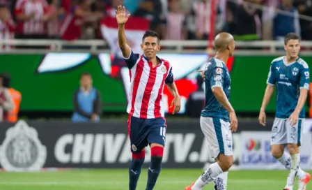 Calderón, contento por estrenarse como goleador con Chivas