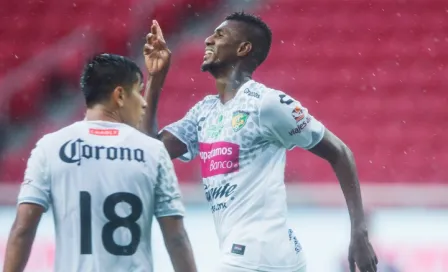 Chivas es goleado por Jaguares en su debut en Copa MX