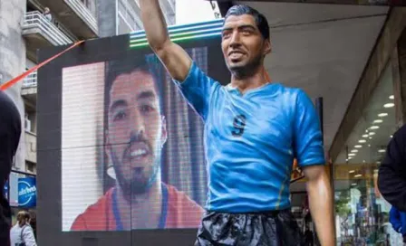 Suárez, homenajeado en Uruguay con escultura