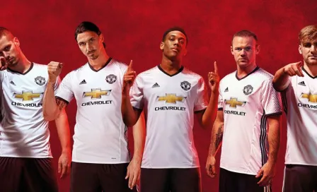 Man Utd presenta elegante tercera equipación