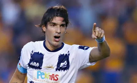 Loco Abreu, el apasionado trotamundos del futbol