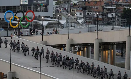 Brasileños se manifiestan contra los JO cerca al Maracaná