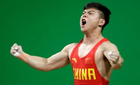 Chino Qingquan logra Oro en halterofilia