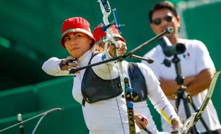 Alejandra Valencia consigue emocionante pase a Octavos