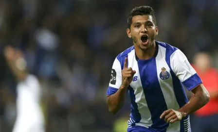 Tecatito y Herrera se estrenan como goleadores en la temporada