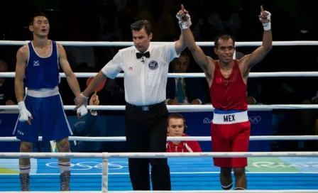 Elías Emigdio avanza a Octavos de Final de boxeo