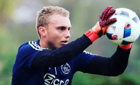 Cillessen sería el reemplazo de Bravo en el Barcelona