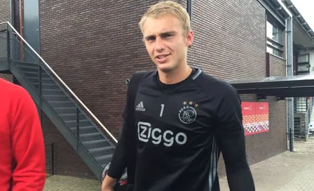 Jasper Cillessen sería el sustituto de Bravo en Barça