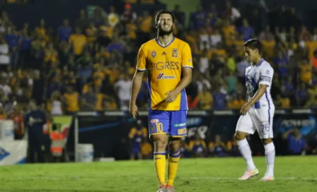 Gignac se pierde entrenamiento por molestias