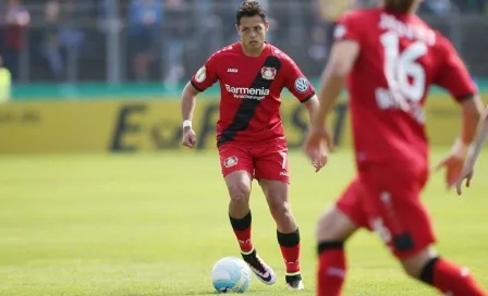 Chicharito se fractura y es baja para el Bayer Leverkusen