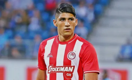 Alan Pulido sigue de 'coqueto' con Chivas