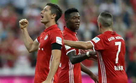 Bayern humilla al Bremen con triplete de Lewandowski