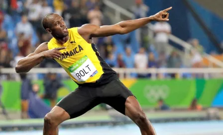  Bolt sigue insaciable y disfruta con al menos 6 chicas en su hotel 