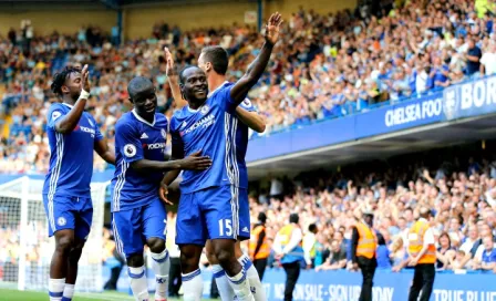 Chelsea golea al Burnley y sigue con paso perfecto en Premier