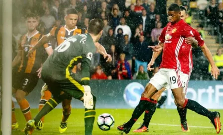 Manchester United consigue agónica victoria frente a Hull City