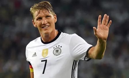 Alemania despide a Schweinsteiger con victoria contra Finlandia