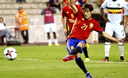 Lopetegui triunfa en su estreno con España