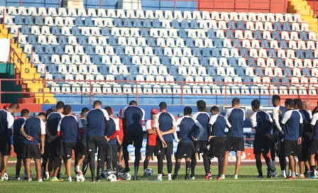 Futbolistas del Atlante protestan tras no recibir sus pagos