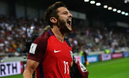 Lallana salva a Inglaterra con agónico gol a Eslovaquia