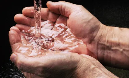 Vecinos de Iztacalco se pelean por falta de agua